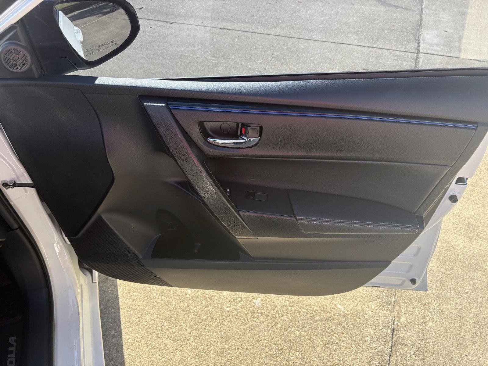 Used 2019 Toyota Corolla SE FWD image 16