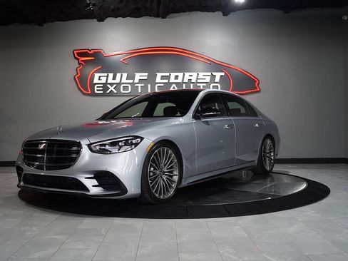 Used 2022 Mercedes-Benz S 500 4MATIC image 1