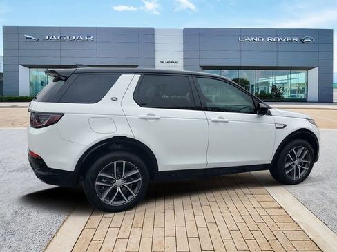 Used 2025 Land Rover Discovery Sport Dynamic SE AWD/4WD image 5