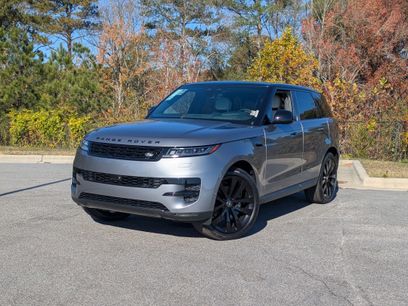 New 2025 Land Rover Range Rover Sport SE
