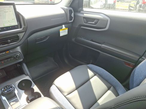 New 2025 Ford Bronco Sport Outer Banks w/ Sasquatch Outer Banks Package image 11