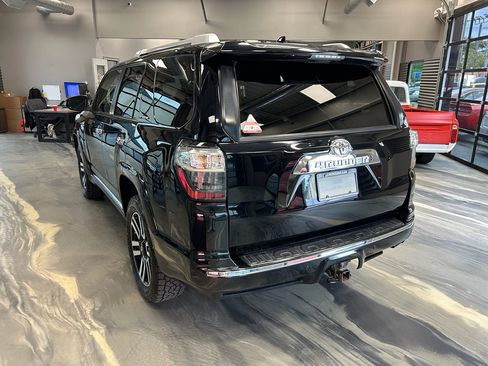 Used 2017 Toyota 4Runner Limited AWD/4WD image 36