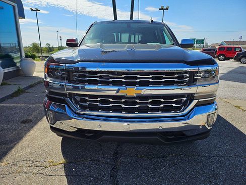 Used 2017 Chevrolet Silverado 1500 LTZ w/ Sport Package AWD/4WD image 8