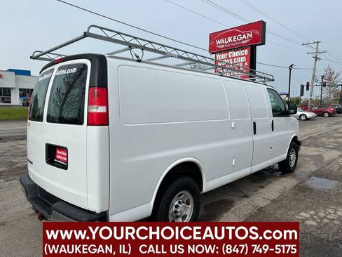 Used 2017 Chevrolet Express 2500 Extended RWD image 5