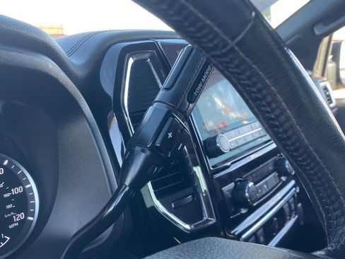 Used 2020 Nissan Titan Platinum Reserve w/ Moonroof Package image 31