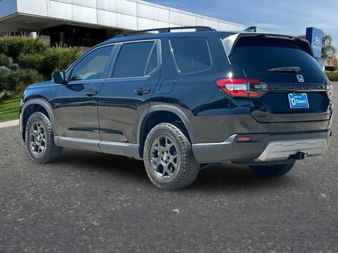 Used 2024 Honda Pilot TrailSport image 7