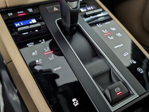 New 2026 Porsche Macan image 34