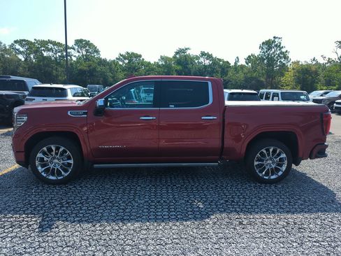 Used 2023 GMC Sierra 1500 Denali AWD/4WD image 3