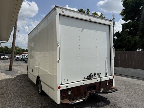 Used 2021 Chevrolet Express 3500 w/ Power Convenience Package RWD image 10