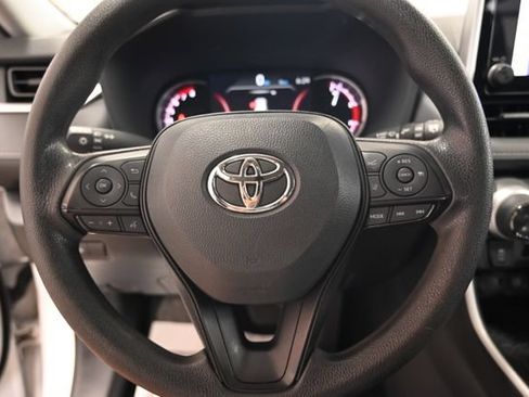 Used 2024 Toyota RAV4 XLE FWD image 20