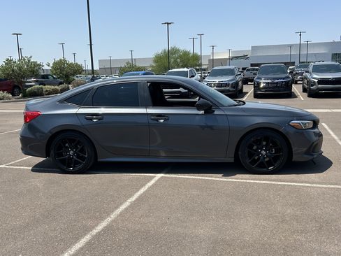 Used 2024 Honda Civic Sport image 7