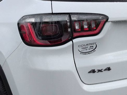 New 2026 Jeep Compass Latitude AWD/4WD image 12