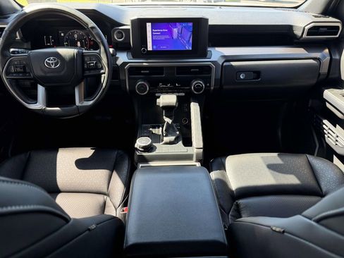Used 2025 Toyota 4Runner SR5 image 2