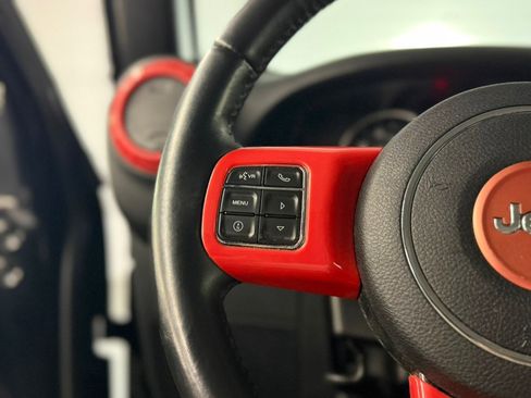 Used 2017 Jeep Wrangler Unlimited Sahara image 24