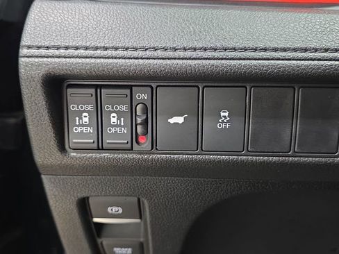 Used 2025 Honda Odyssey Sport-L image 24