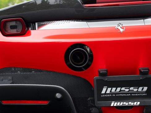 Used 2024 Ferrari SF90 Spider image 43