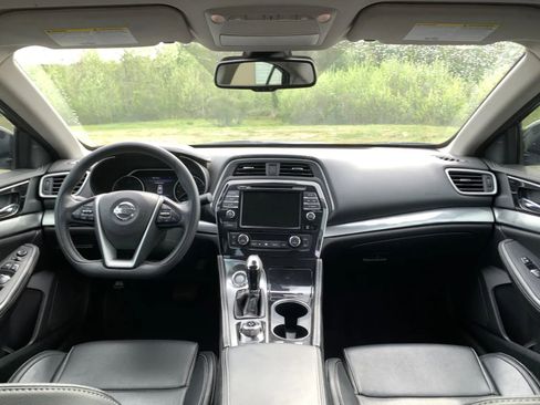 Used 2020 Nissan Maxima 3.5 SV w/ Floor Mat Group FWD image 12