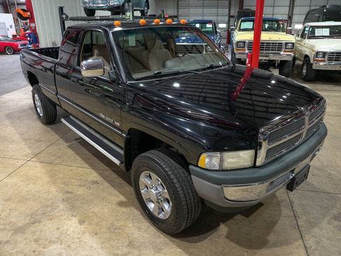 Used 1997 Dodge Ram 2500 Truck 4x4 Club Cab image 14