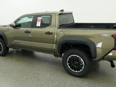 New 2026 Toyota Tacoma TRD Off-Road AWD/4WD image 35