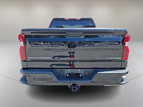Used 2022 Chevrolet Silverado 1500 Custom AWD/4WD image 8
