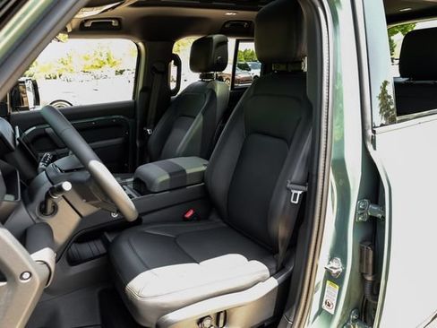New 2026 Land Rover Defender 110 Trophy Edition AWD/4WD image 39