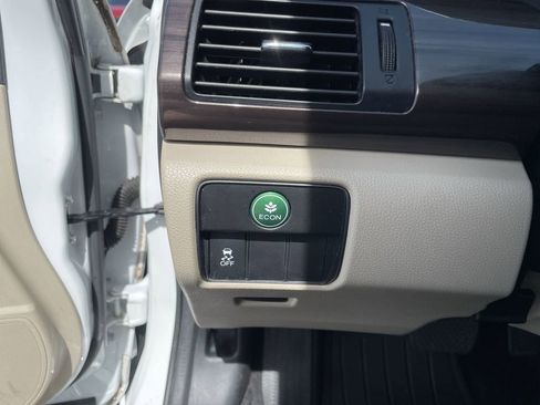 Used 2017 Honda Accord EX-L image 17