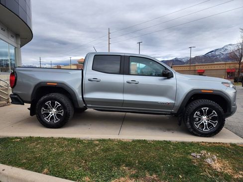 Used 2024 GMC Canyon AT4 w/ AT4 Premium Package image 4