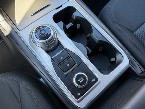 Used 2023 Ford Explorer XLT image 28