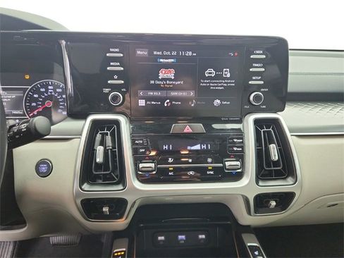 Used 2021 Kia Sorento S image 16