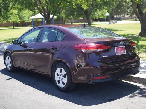 Used 2018 Kia Forte LX FWD image 5