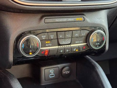 Certified 2022 Ford Escape SEL image 31