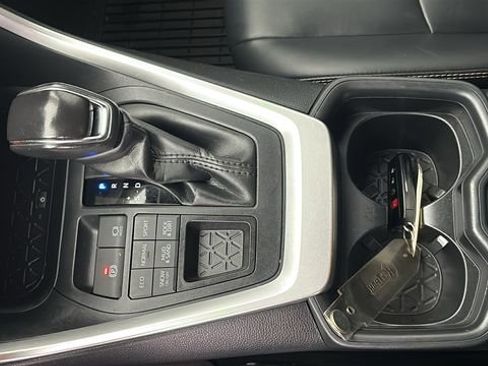 Certified 2020 Toyota RAV4 XLE Premium image 15