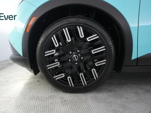 Used 2026 Nissan Leaf Platinum+ w/ Floor Mat Package (Platinum+) FWD image 19