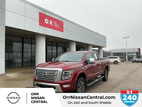 Used 2023 Nissan Titan Platinum Reserve w/ Moonroof Package image 2