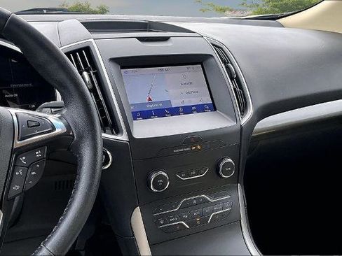 Certified 2020 Ford Edge SEL FWD image 6