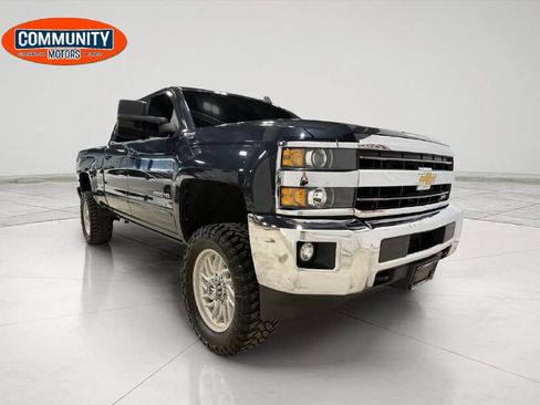 Used 2019 Chevrolet Silverado 2500 LT image 11