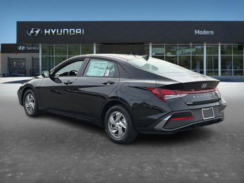 New 2026 Hyundai Elantra SE image 4