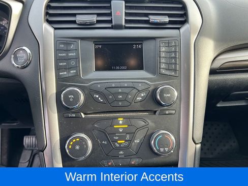 Used 2017 Ford Fusion SE image 17