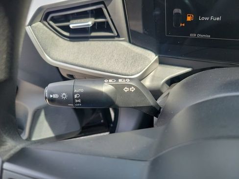Used 2025 Nissan Kicks SV FWD image 20