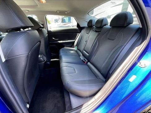 Used 2021 Hyundai Elantra Limited FWD image 22