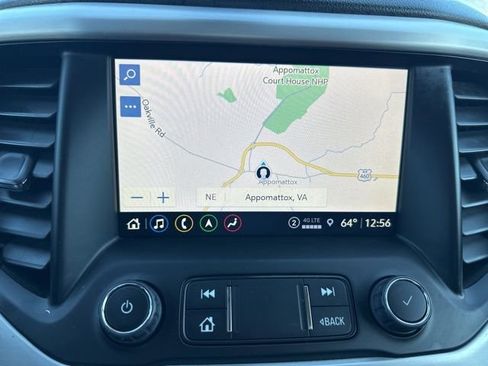 Used 2023 GMC Acadia SLT image 30