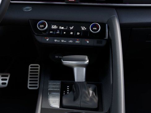 New 2026 Hyundai Elantra SEL Sport FWD image 16