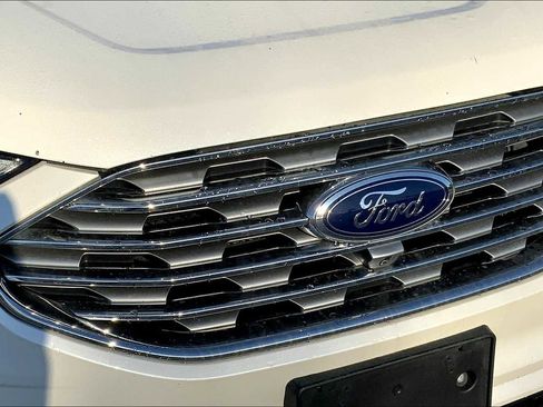 Used 2019 Ford Edge Titanium w/ Equipment Group 301A FWD image 26