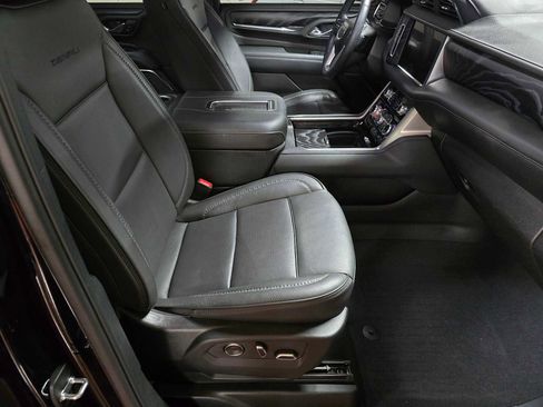 Used 2024 GMC Yukon XL Denali w/ Max Trailering Package image 12