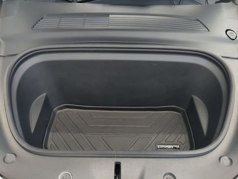 Used 2021 Tesla Model Y Performance image 34