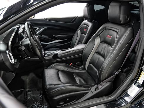Used 2016 Chevrolet Camaro SS RWD image 39