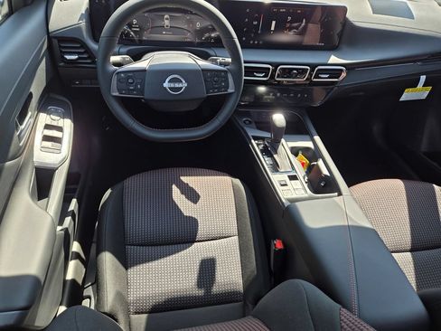 New 2026 Nissan Sentra SR w/ Floor Mat Package FWD image 10