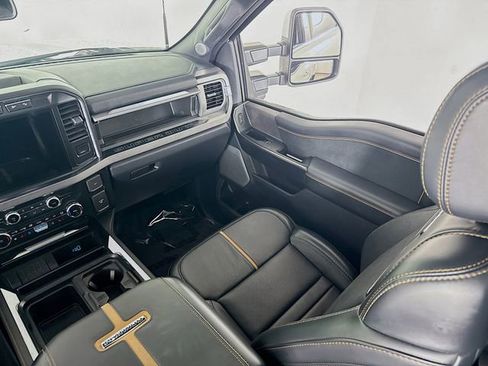 Used 2024 Ford F450 Platinum w/ FX4 Off-Road Package image 25