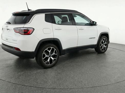 Used 2025 Jeep Compass Limited AWD/4WD image 9