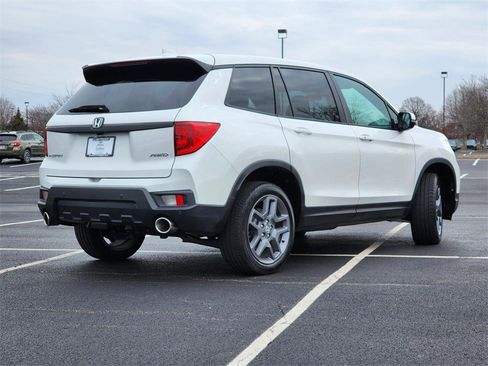 Used 2023 Honda Passport EX-L image 16